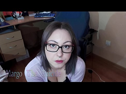 ❤️ Neska sexy betaurrekoekin dildoa zurrupatzen du kameraren aurrean ❤️ Porno %eu.https-tubsexer.ruan ❤